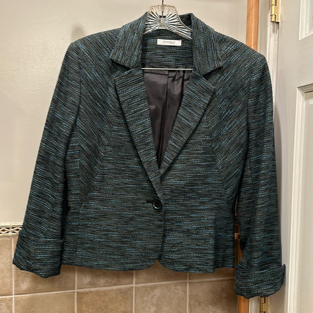 Dressbarn vintage bouclé cropped blazer jacket. Size SP. Very good condition.